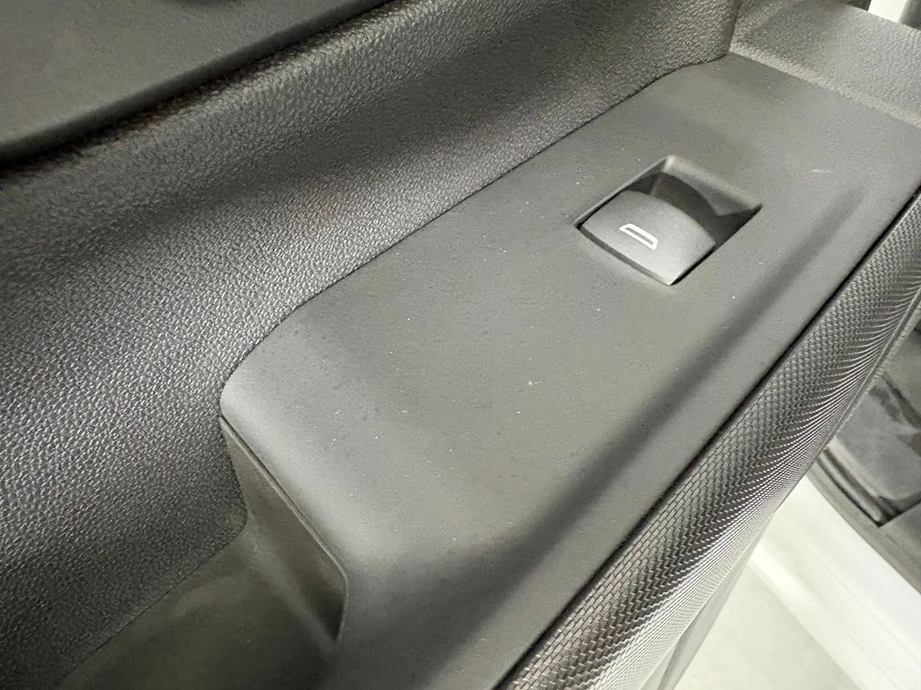 Used 2025 White Chevrolet Custom image 41
