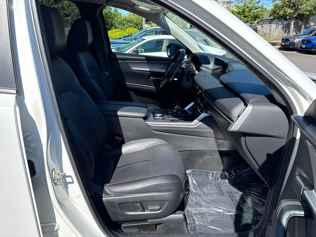 Used 2025 White Mazda 3.3 Turbo Preferred image 23
