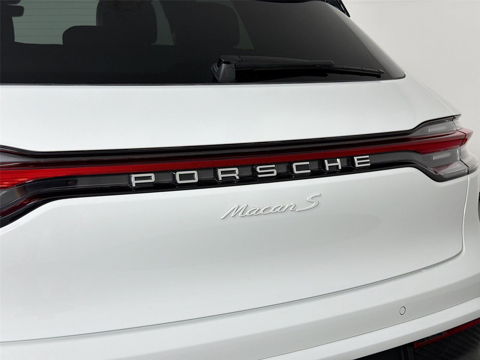 2025 Porsche Macan S - Photo 17