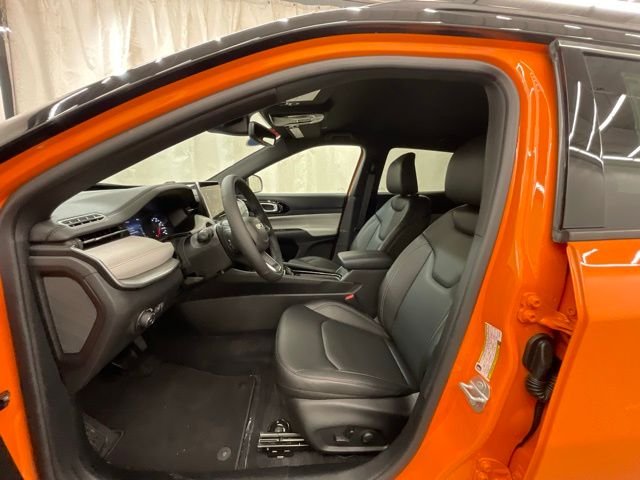 New 2026 Joose Exterior Paint Jeep Limited image 10