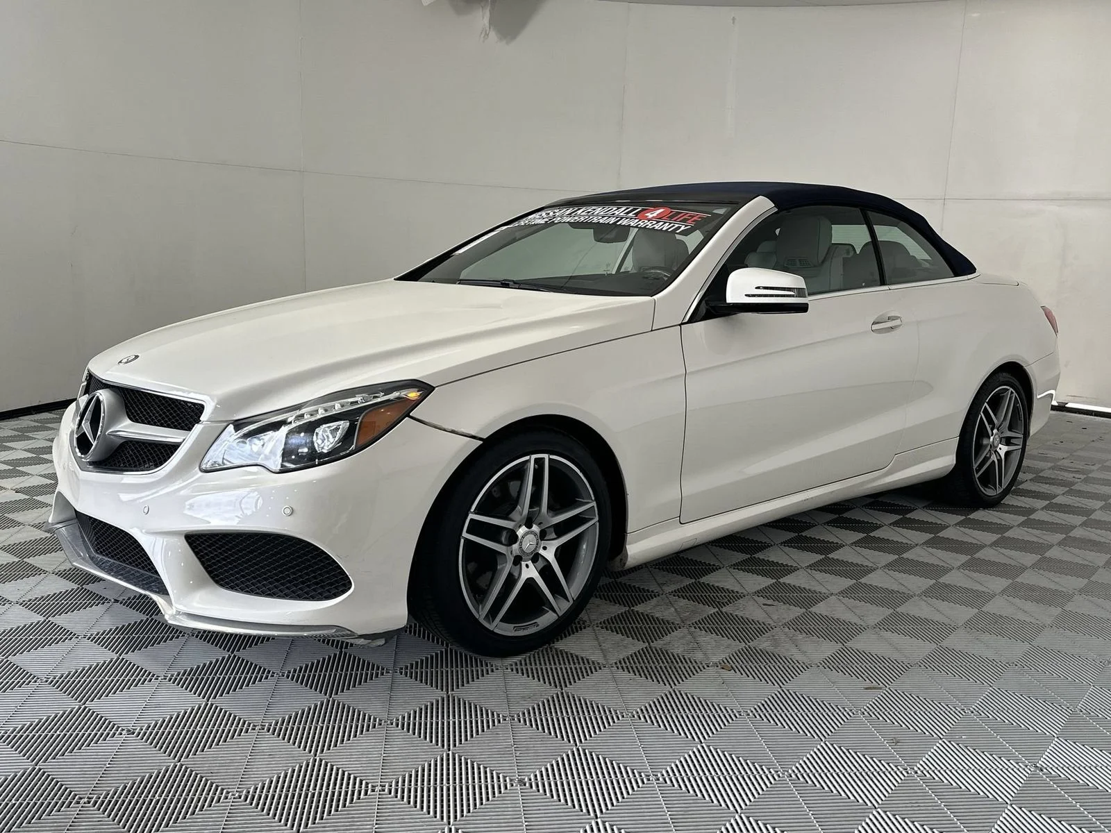 Used 2017 White Mercedes-Benz E 400 image 4