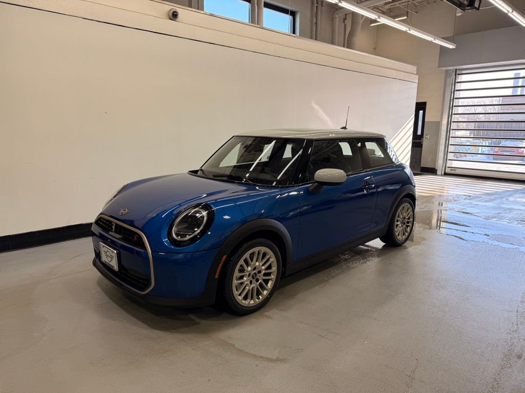 2026 MINI Hardtop Cooper S's photo