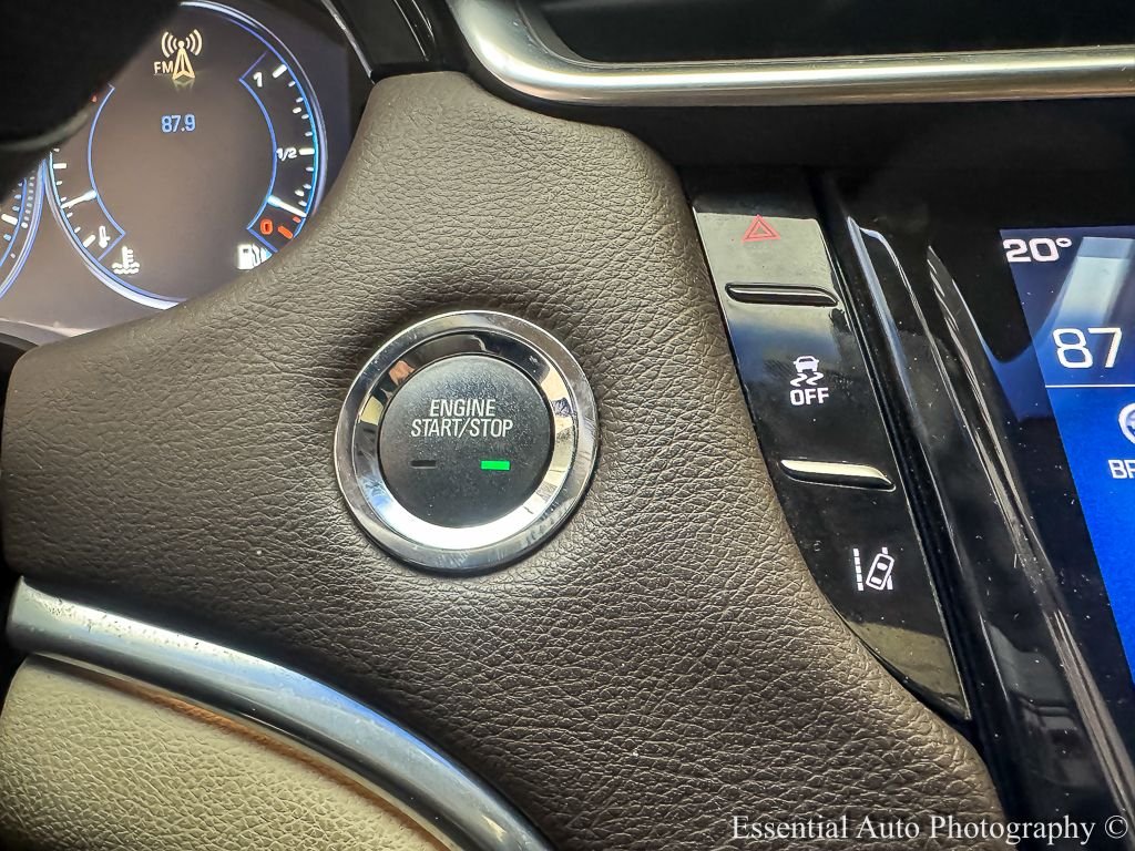 Used 2013 White Diamond Clearcoat Cadillac Premium image 16