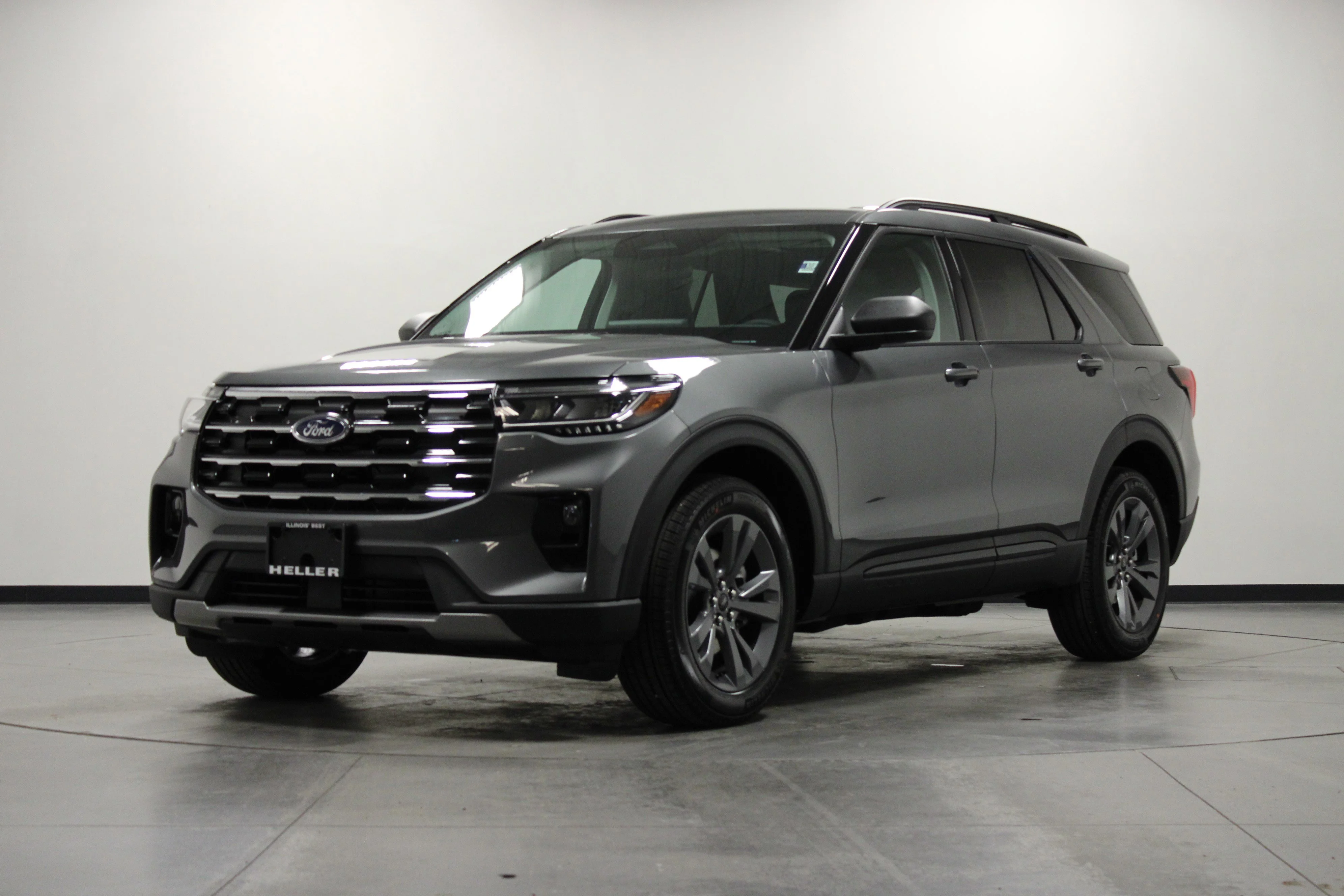 New 2026 Carbonized Gray Metallic Ford Active image 8