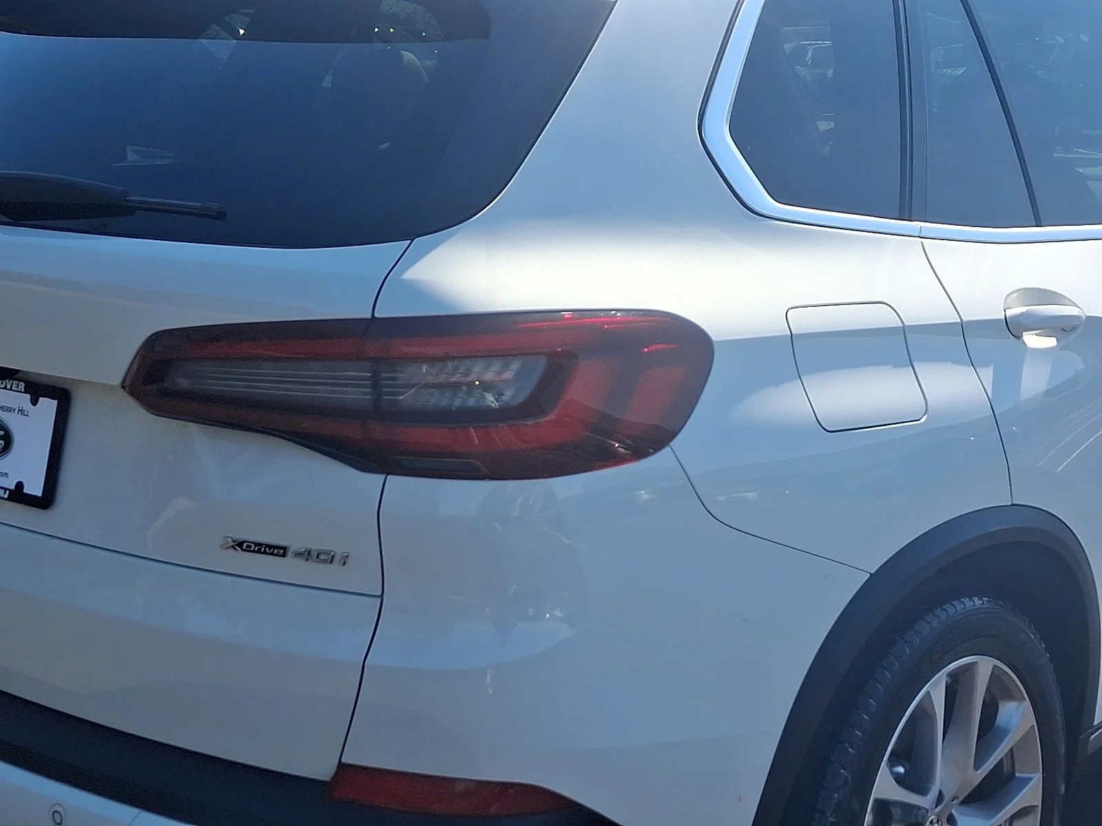 Used 2022 Alpine White BMW xDrive40i image 16
