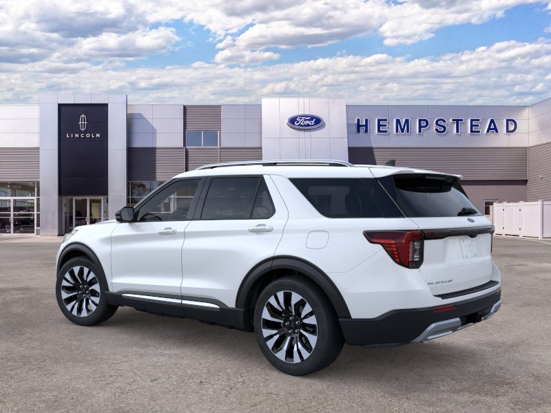 New 2026 Star White Metallic Tri-Coat Ford Platinum™ image 4