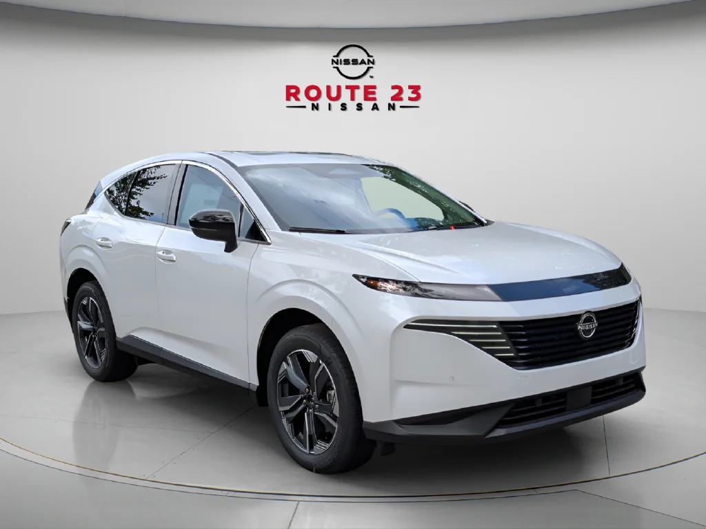 New 2026 White Nissan SL image 3