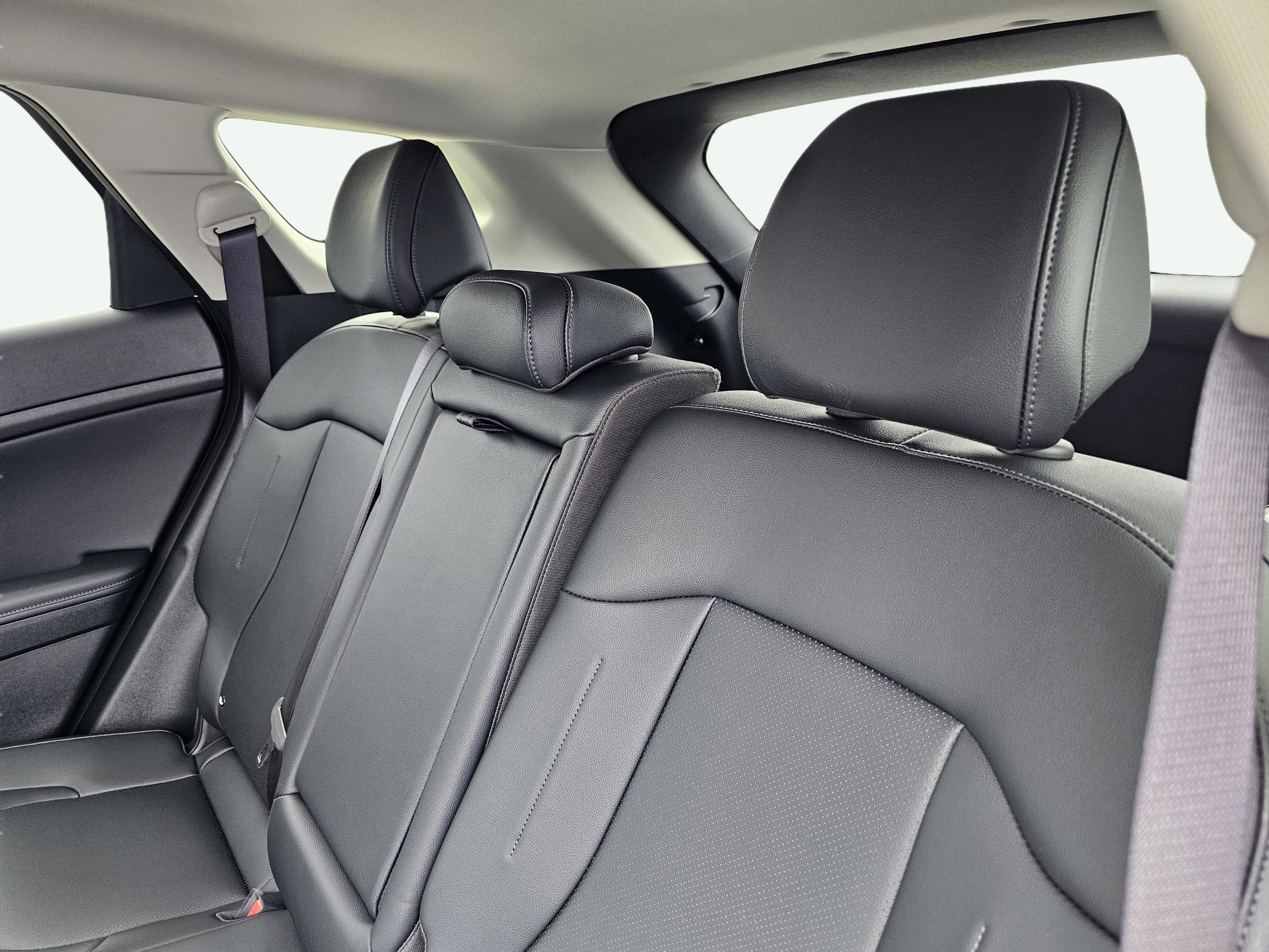 2025 Kia Sportage EX Hybrid - Photo 35