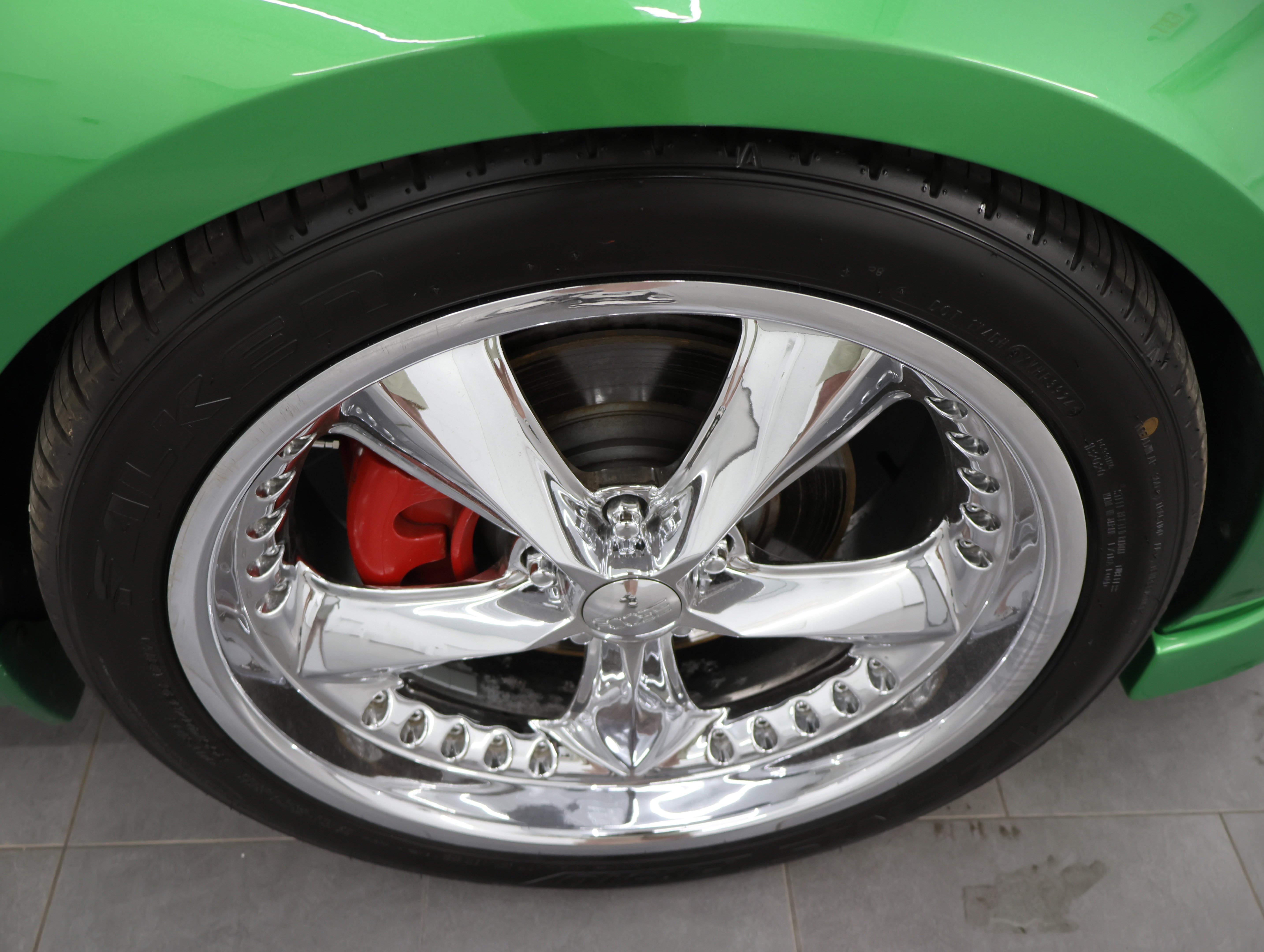 Used 2007 Green Ford GT Premium: GT PREMIUM-REGENCY GT R CONVERSION-GLASS ROOF-5 SPEED-SHAKER HOOD-20 WHEELS-LEATHER image 3