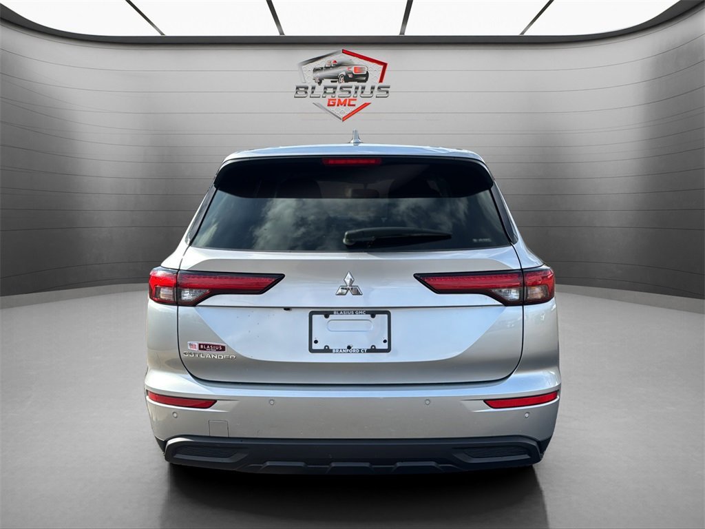 2024 Mitsubishi Outlander ES 2.5 S-AWC photo 4
