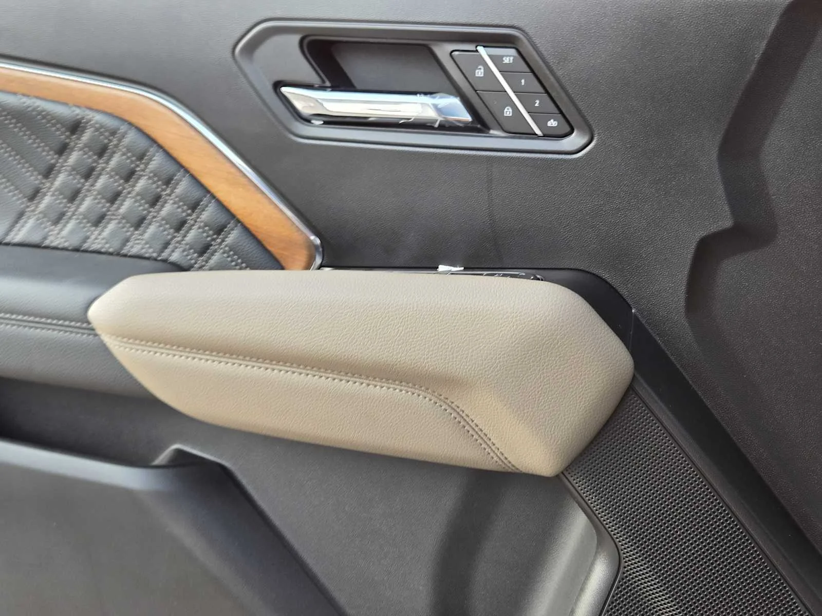 2026 GMC Canyon Denali - Photo 15
