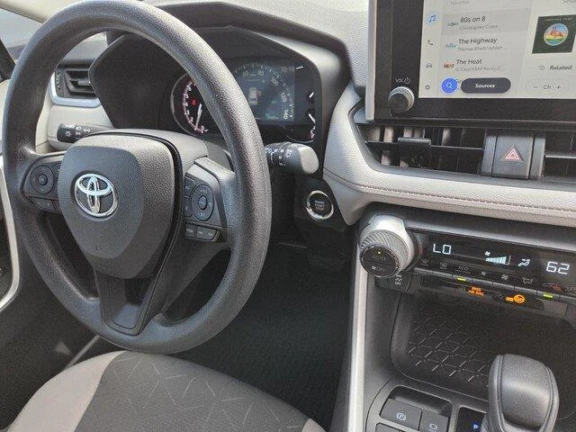 Used 2025 Ruby Flare Pearl Toyota XLE image 32