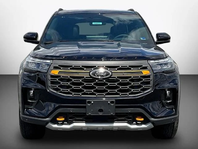 New 2026 Agate Black Metallic Ford Tremor® image 49