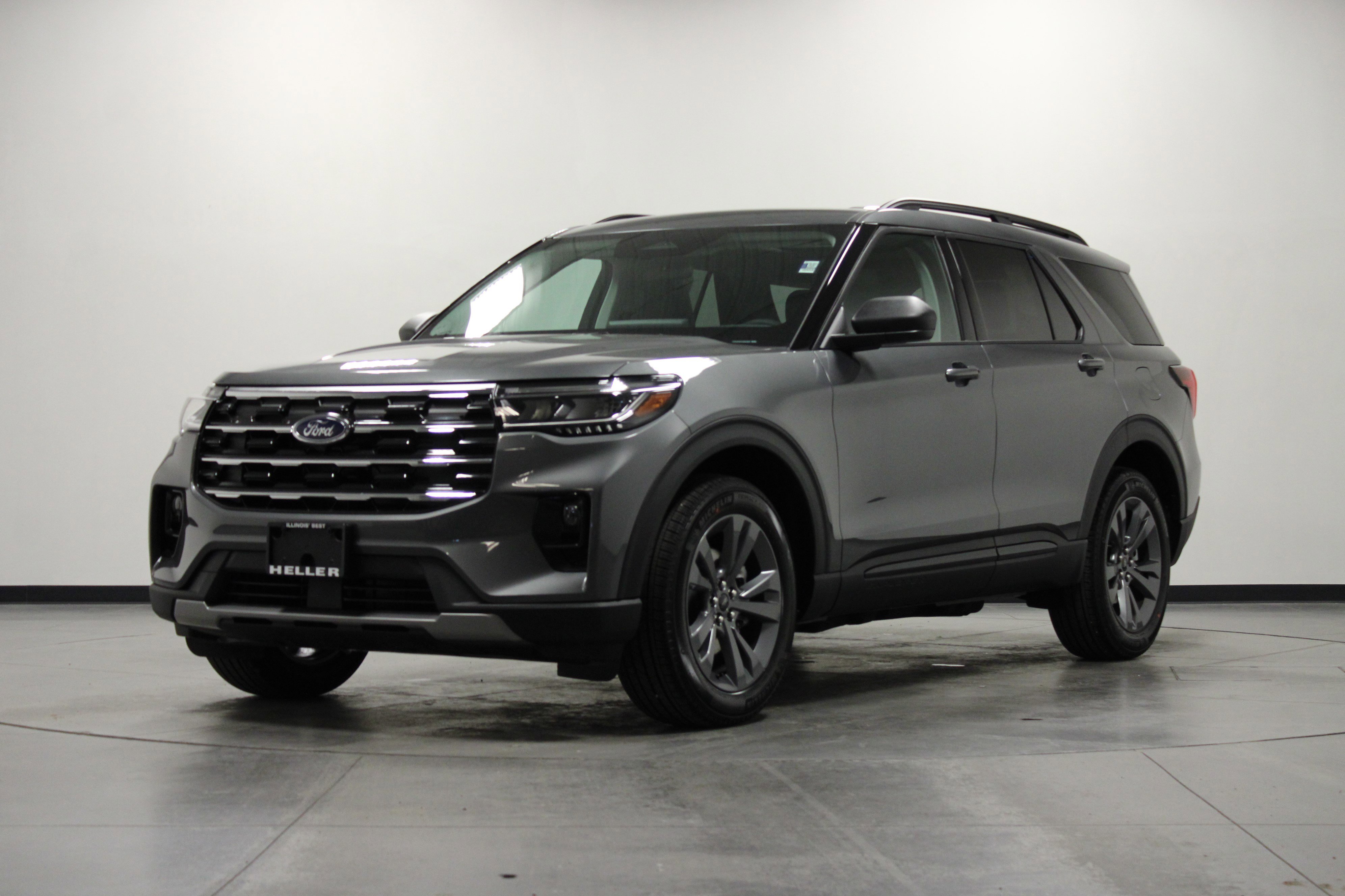 New 2026 Carbonized Gray Metallic Ford Active image 8