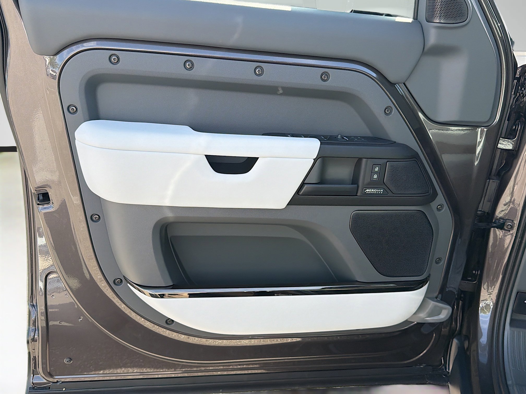 New 2026 Charente Grey Land Rover OCTA image 20