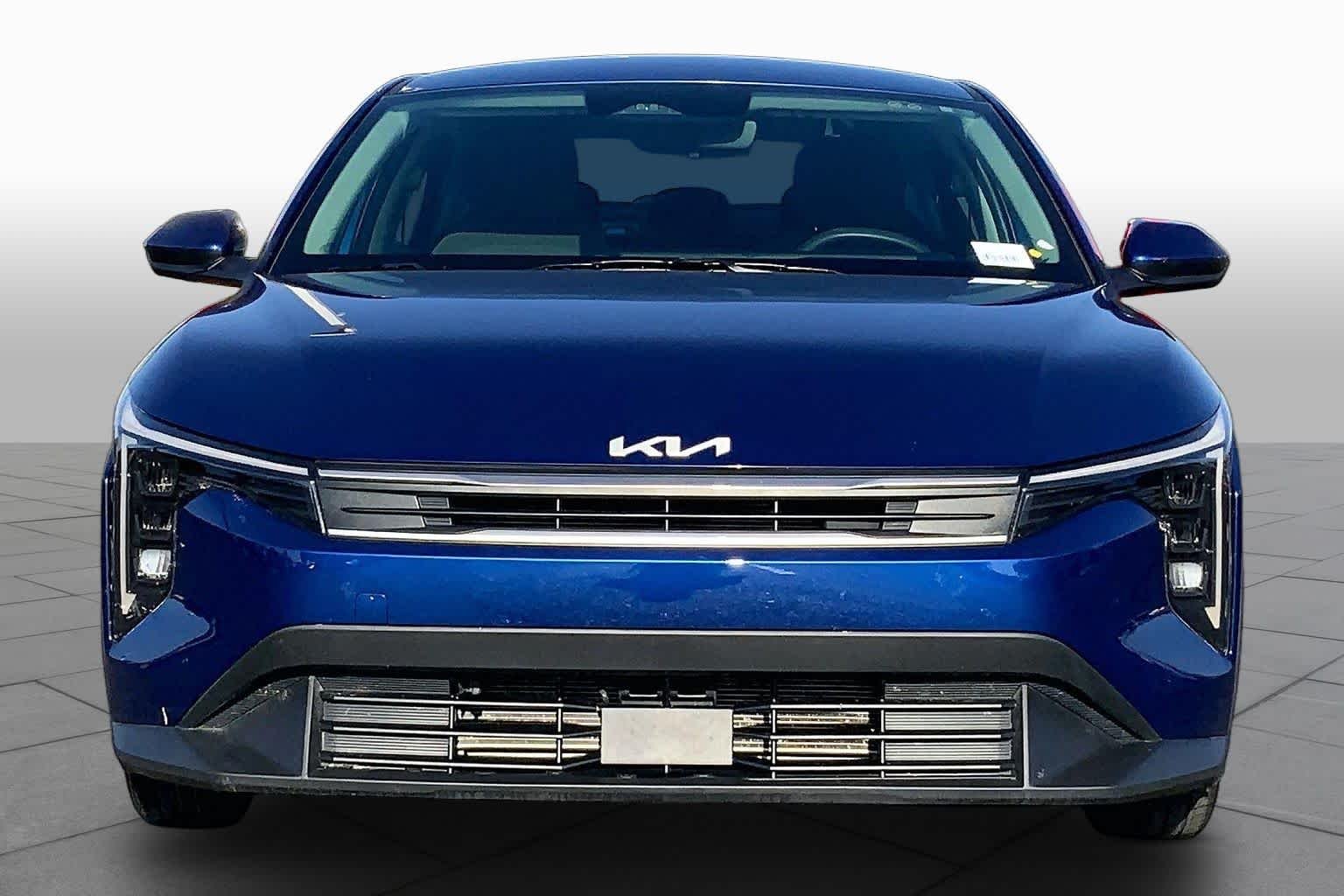 Used 2025 Deep Sea Blue Kia LXS image 4
