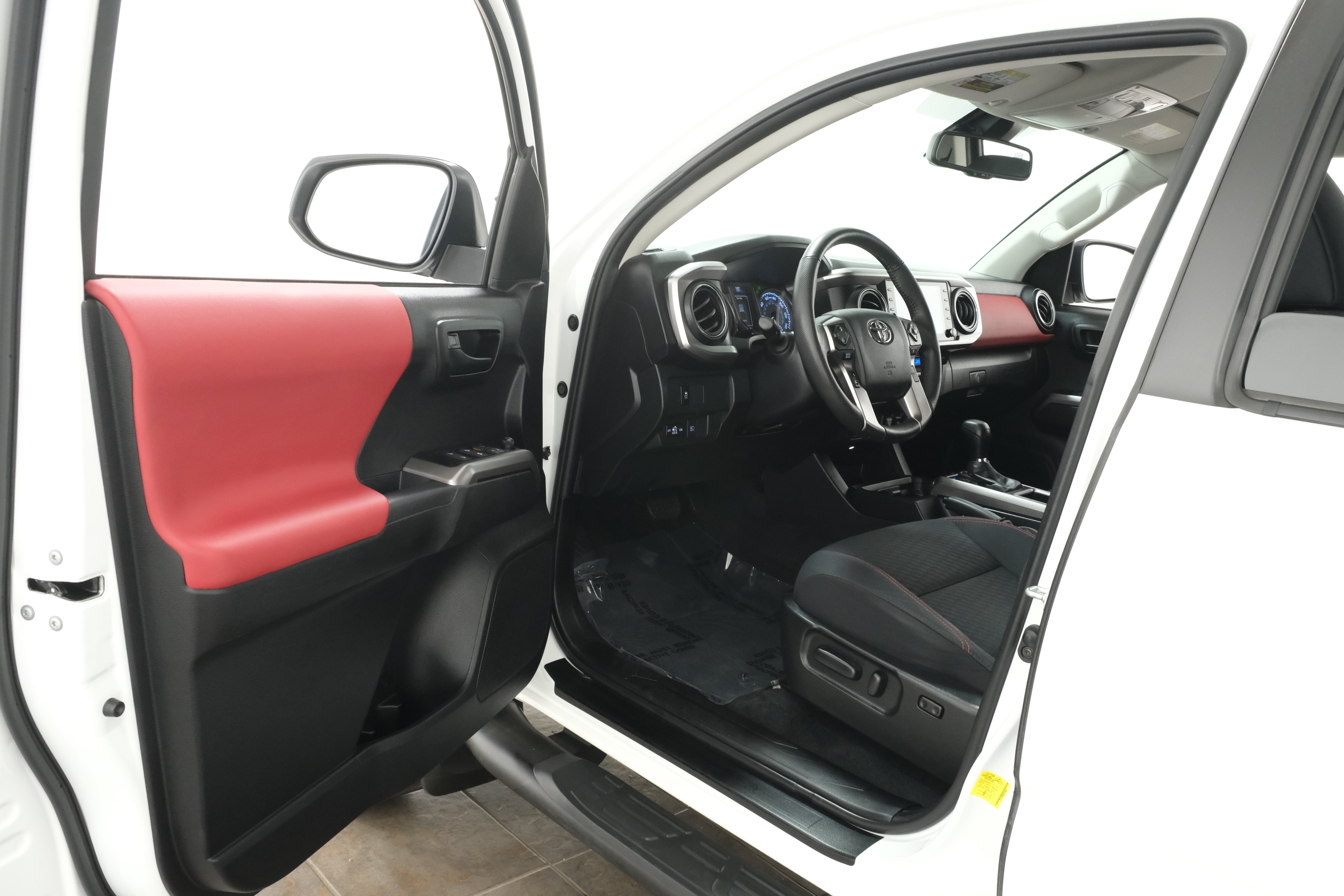 2023 Toyota Tacoma SR5 - Photo 25