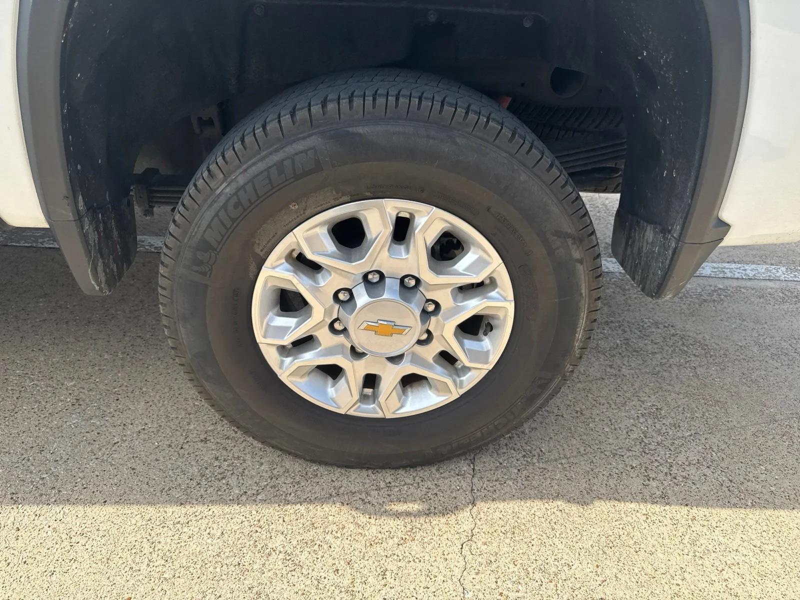 Used 2024 Summit White Chevrolet LTZ image 5