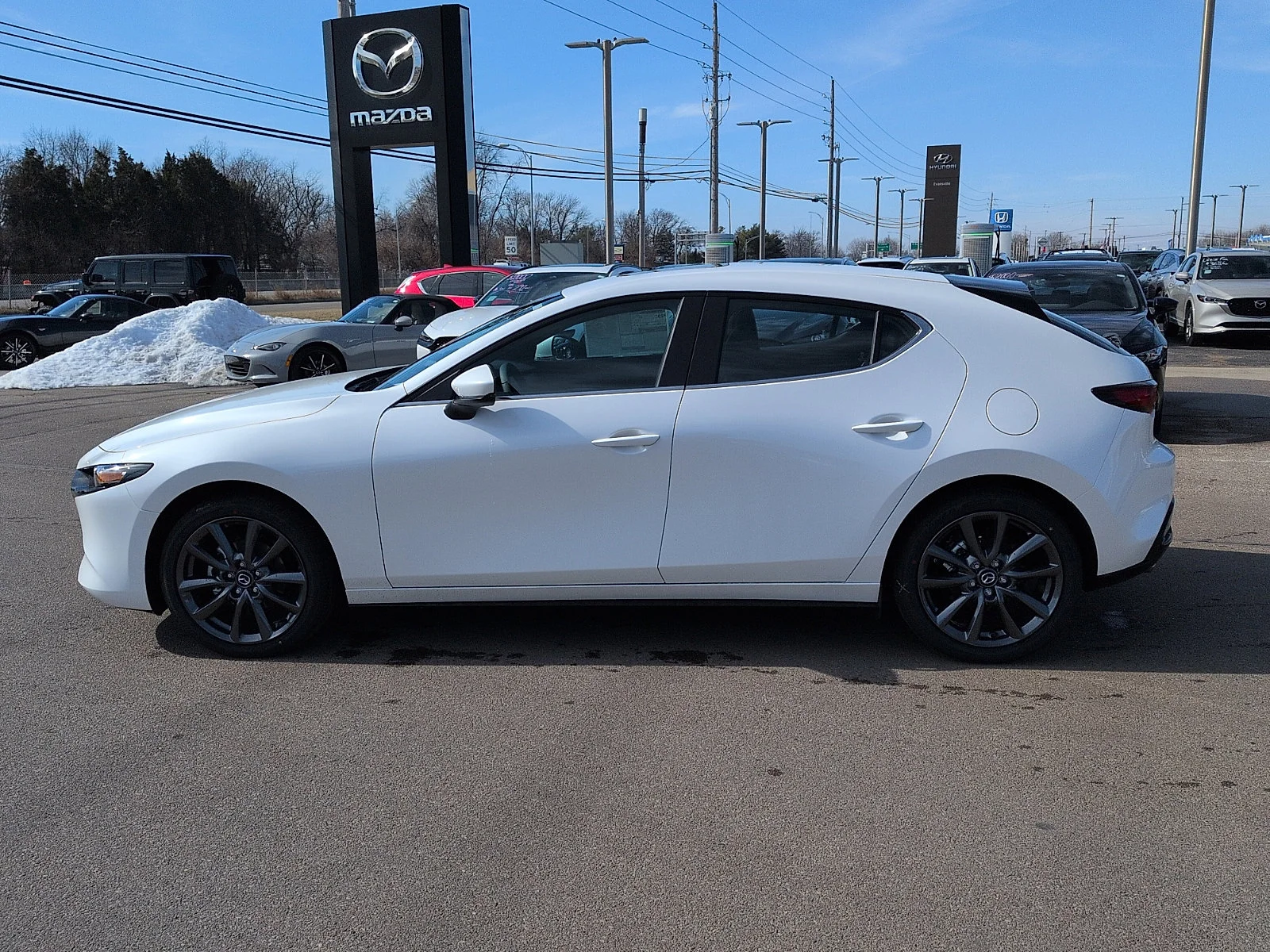 New 2026 Snowflake White Pearl Mazda 2.5 S Preferred image 4