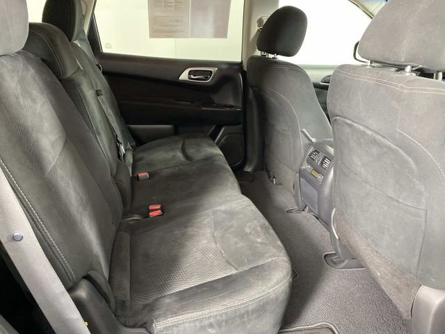 Used 2014 Gray Nissan SV image 12