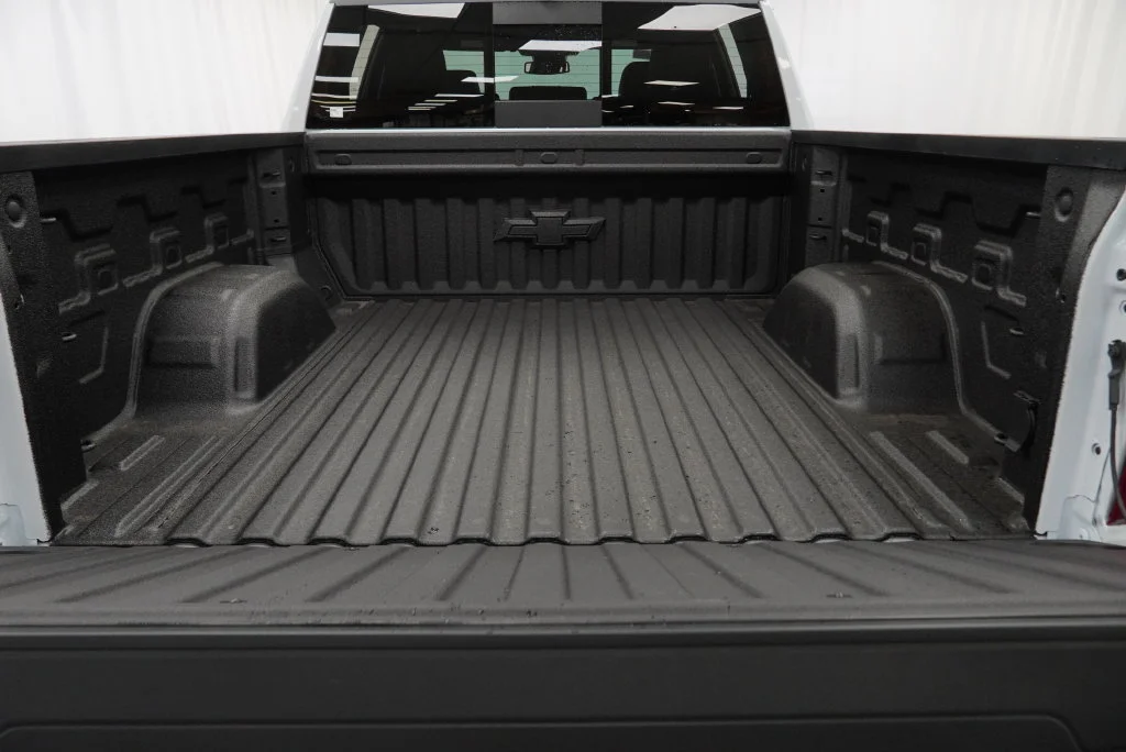 New 2026 Polar White Tricoat Chevrolet High Country image 26