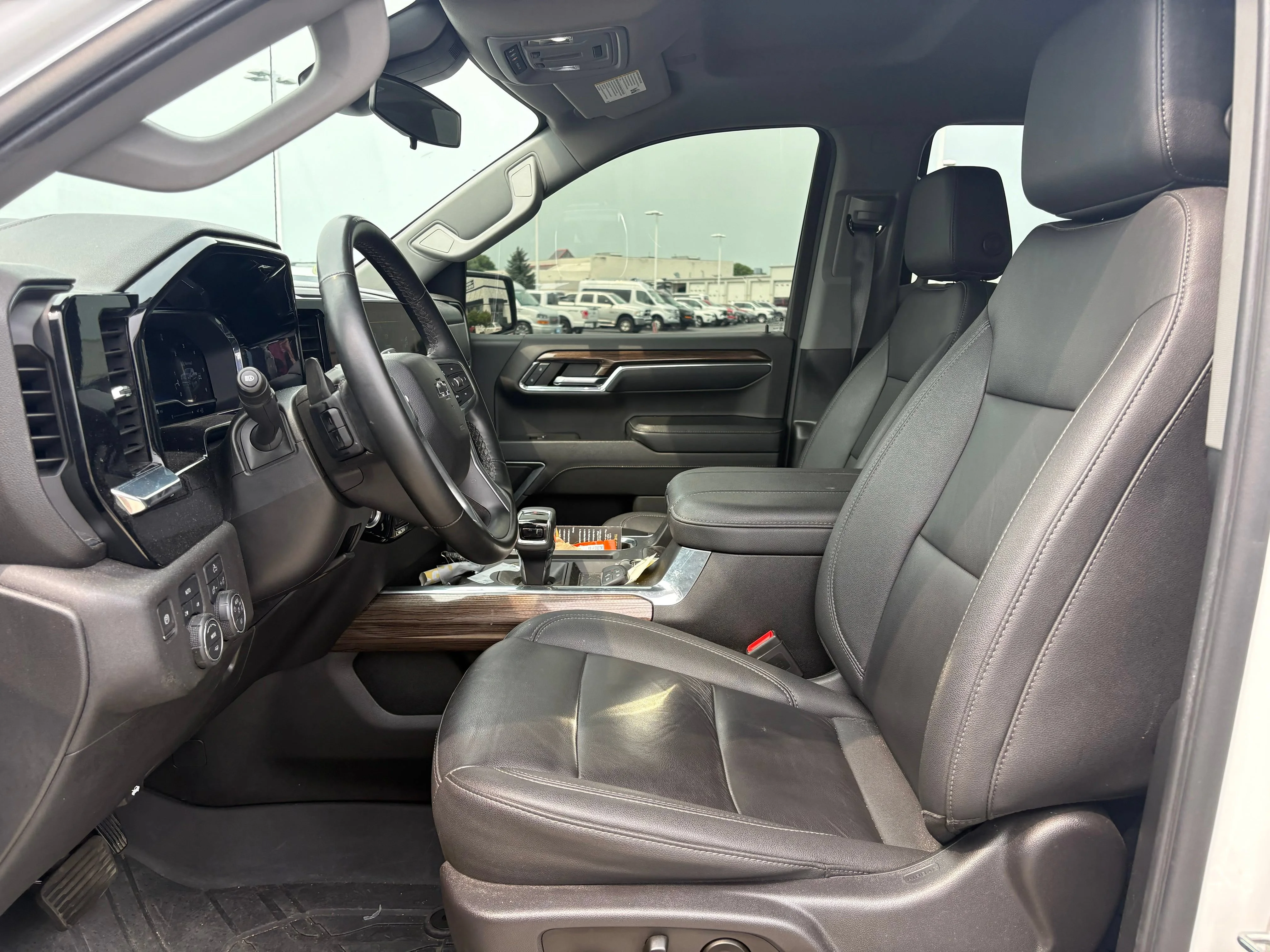 Used 2024 Summit White Chevrolet RST image 13
