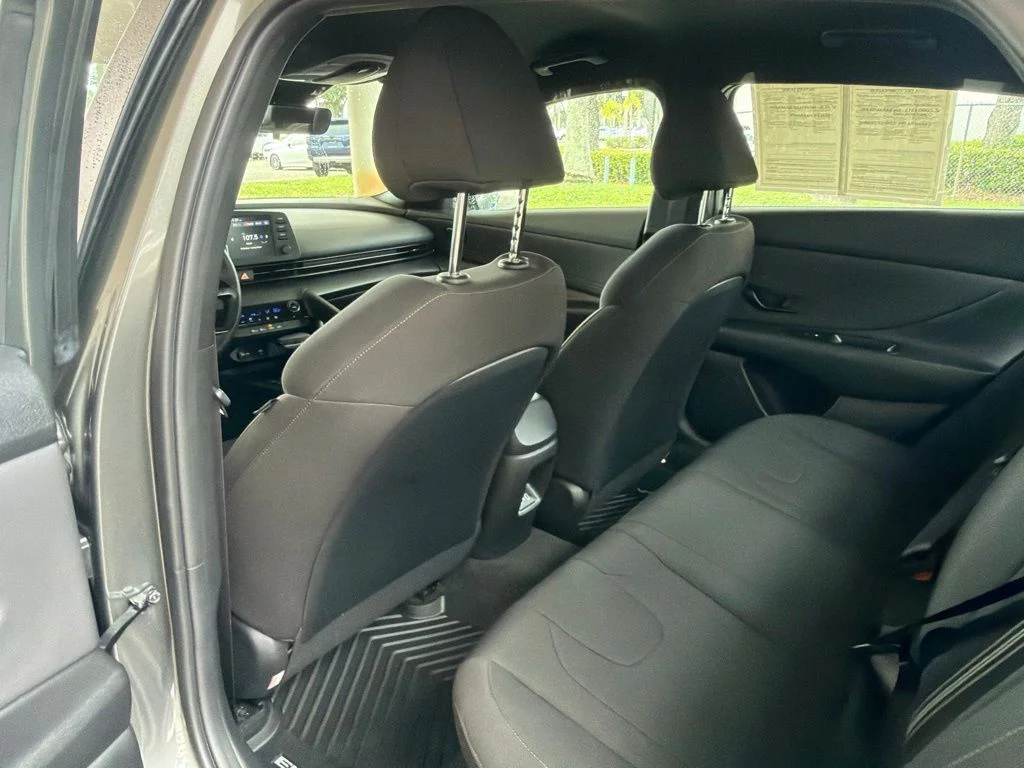 Used 2025 Gray Hyundai SEL Sport image 42