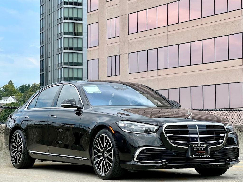 Certified Used 2023  Mercedes-Benz S 580 image 1