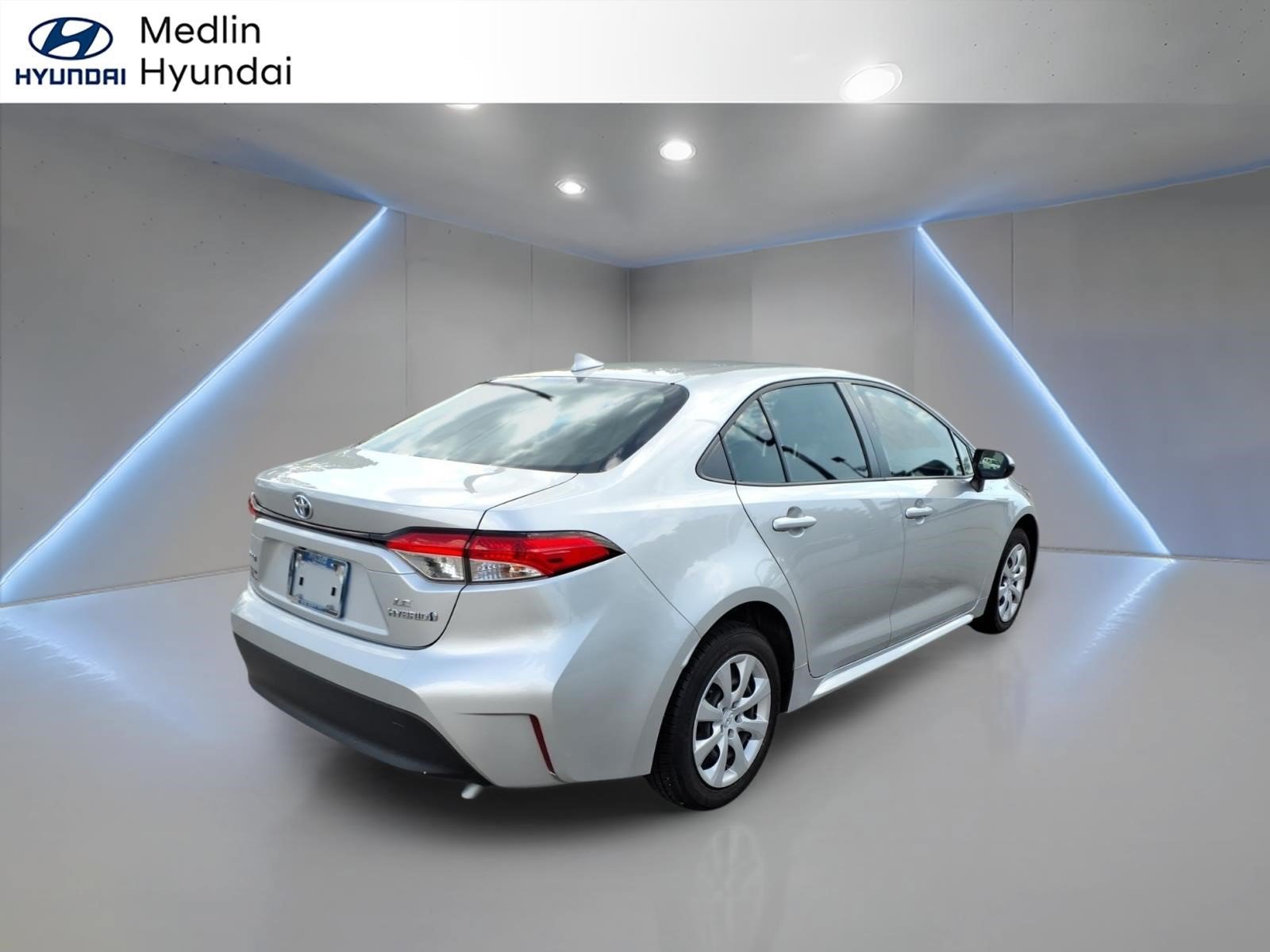 2023 Toyota Corolla LE - Photo 3