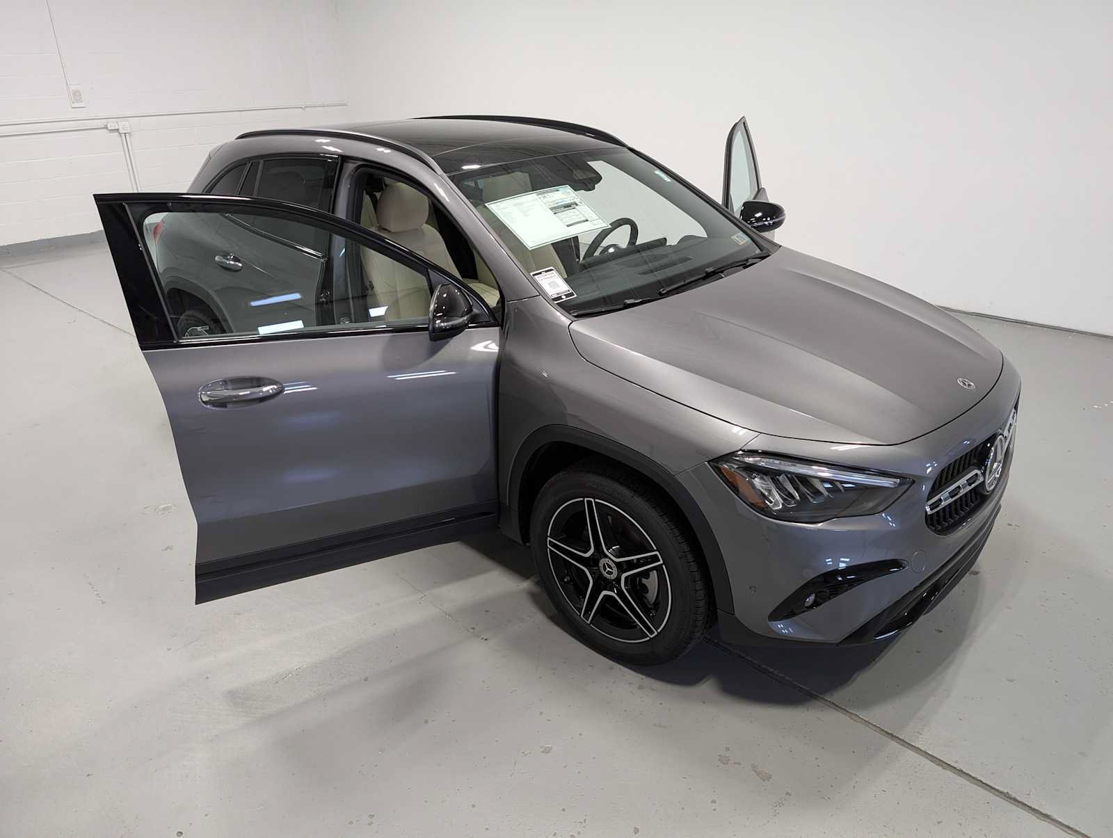 New 2026 Mountain Grey Metallic Mercedes-Benz GLA 250 image 14