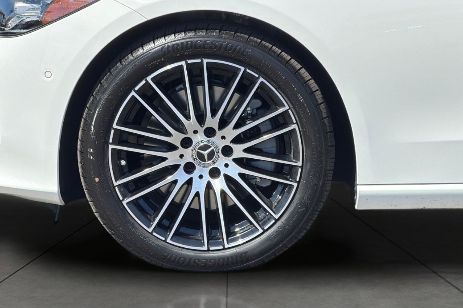New 2026 Polar White Mercedes-Benz C 300 image 3