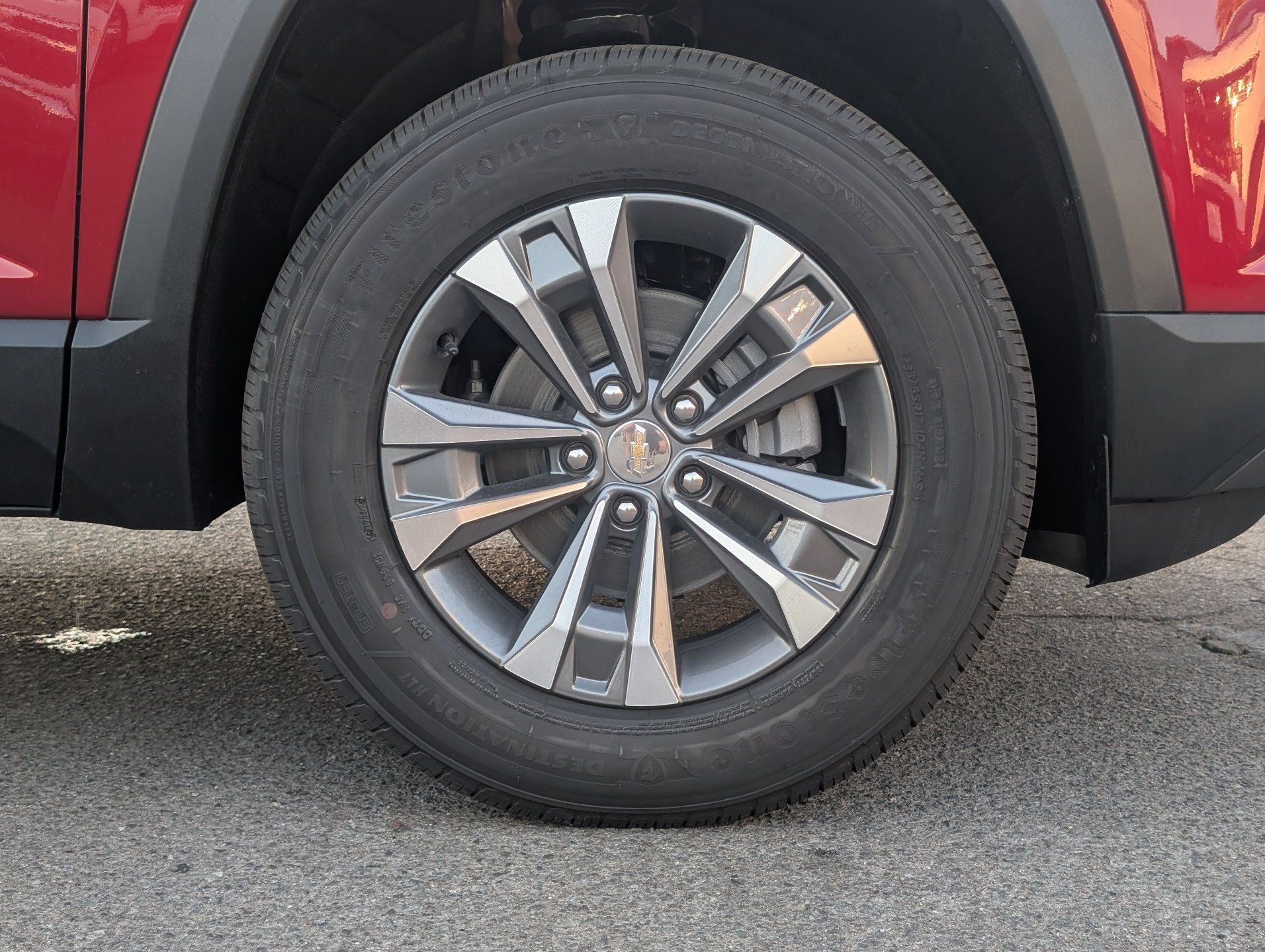 2027 Chevrolet Equinox LT - Photo 6