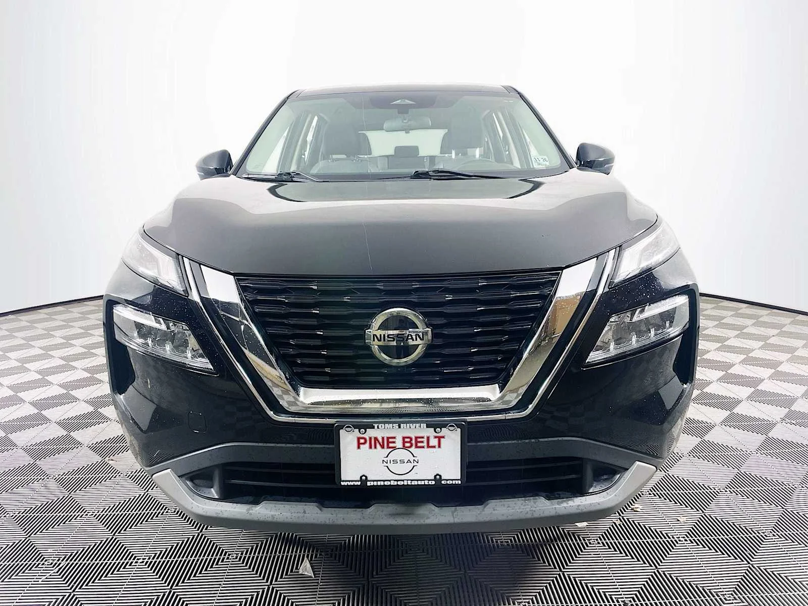 Used 2021 Super Black Nissan SV image 2