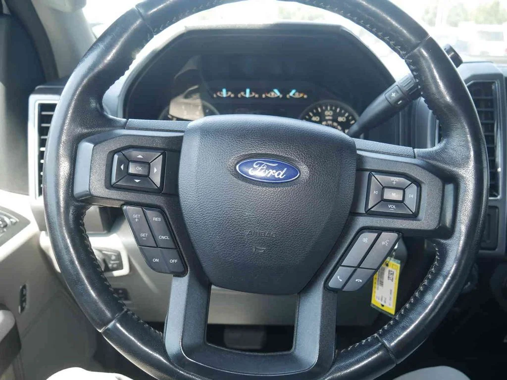 Used 2019 White Ford XLT image 33