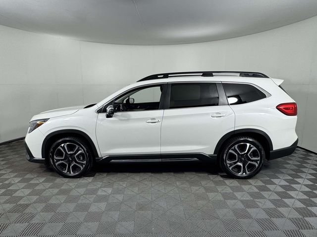 Used 2023 Crystal White Pearl Subaru Limited image 17