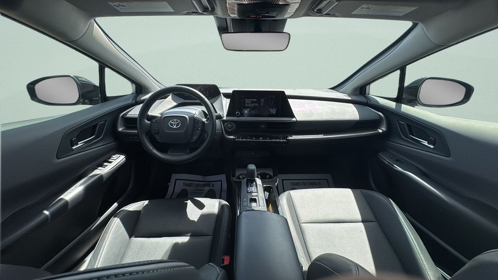 Used 2024  Toyota XLE image 12