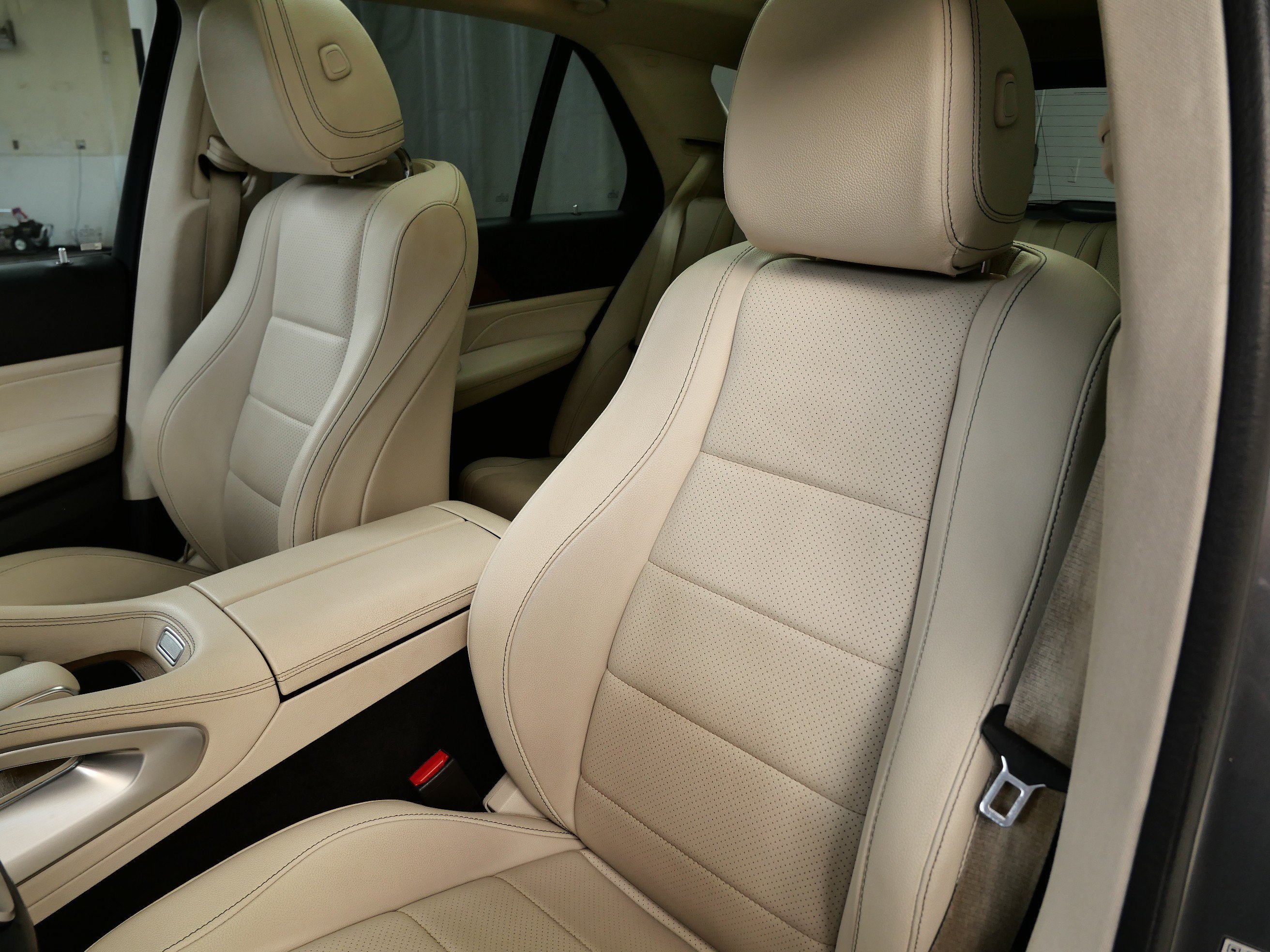 Certified Used 2023 Selenite Grey Metallic Mercedes-Benz GLE 350 image 3
