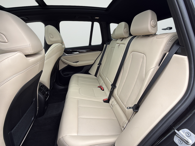 Used 2023 Gray BMW xDrive30i image 27