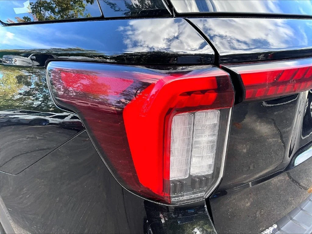Used 2025 Black Metallic Ford ST-Line image 35