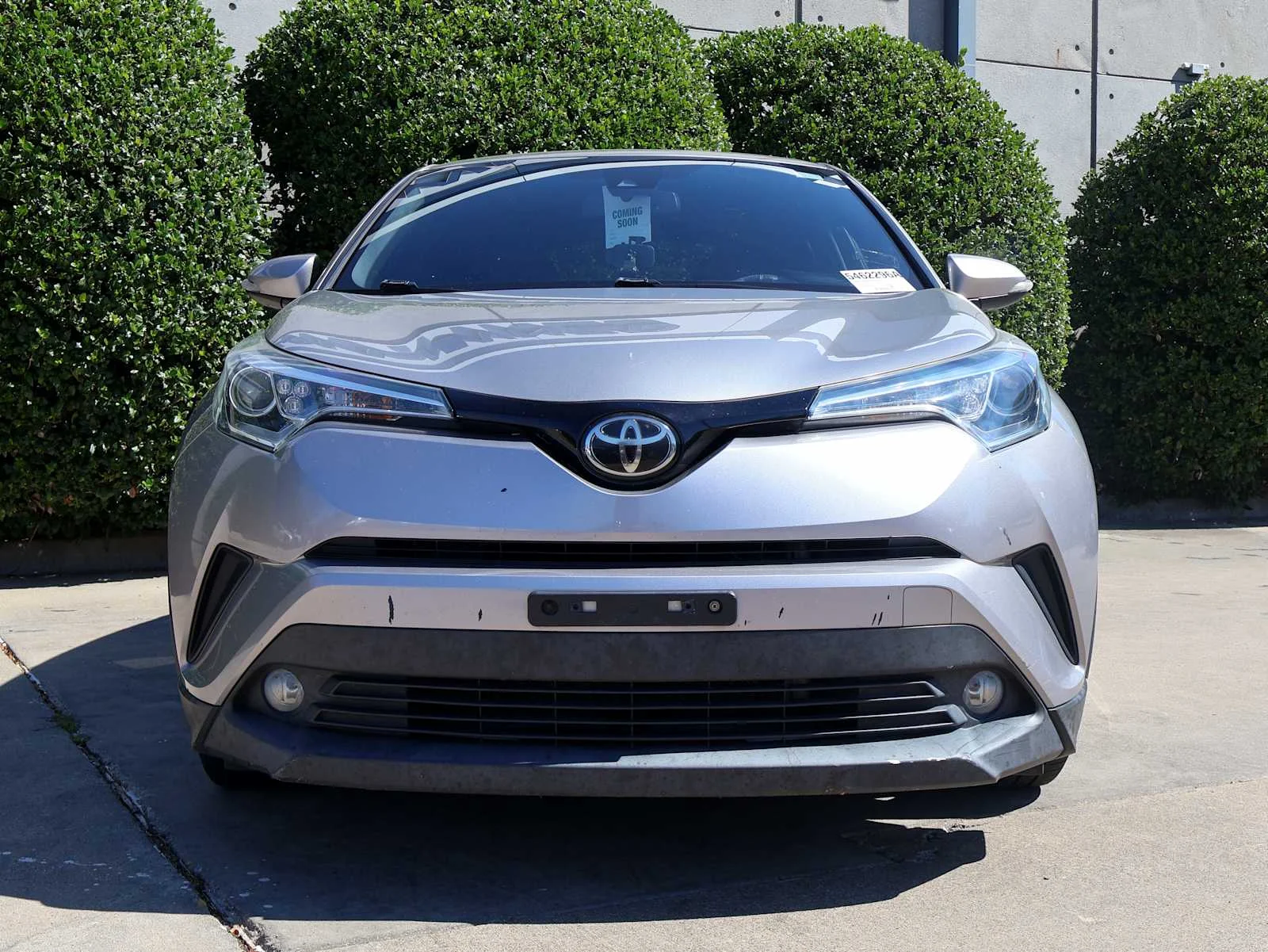 Used 2018 Silver Knockout Metallic Toyota XLE Premium image 2