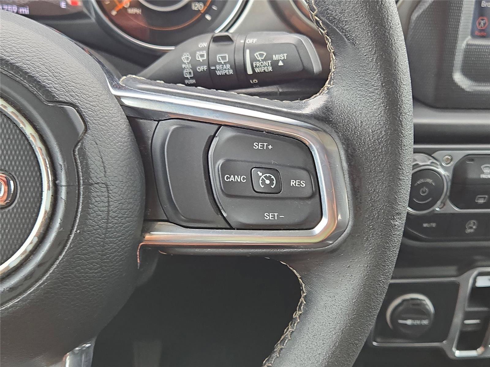 Used 2020 Gray Jeep Sahara image 25