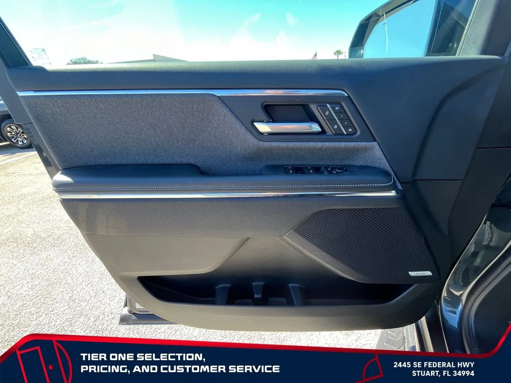 New 2026 Deep Ocean Metallic GMC Elevation Extended Range image 23