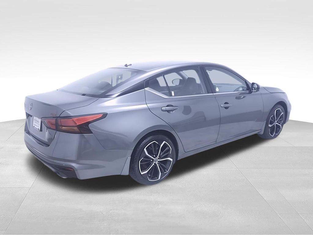 Used 2025 Gray Nissan 2.5 SR image 7