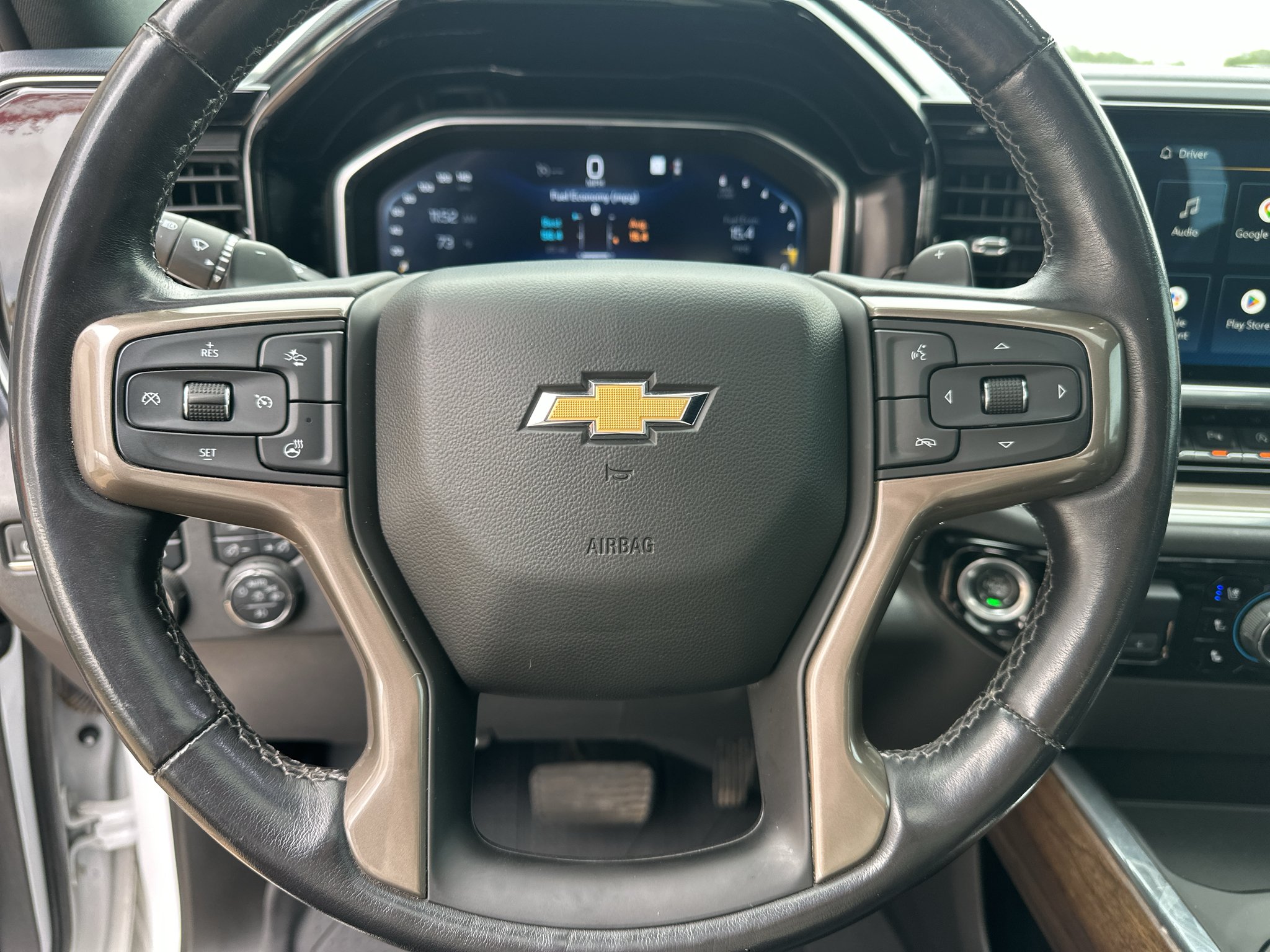 Used 2022 Iridescent Pearl Tricoat Chevrolet High Country image 20