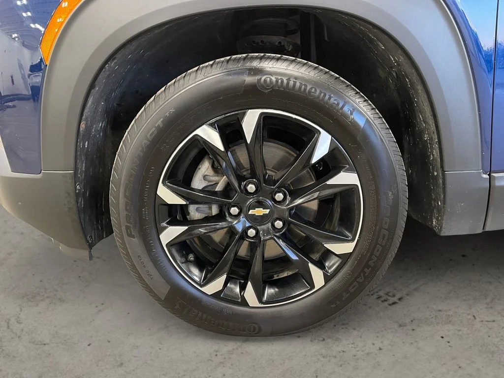 Used 2023 Blue Chevrolet LT image 14
