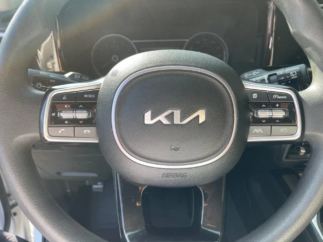 Used 2023 White Kia LX image 10