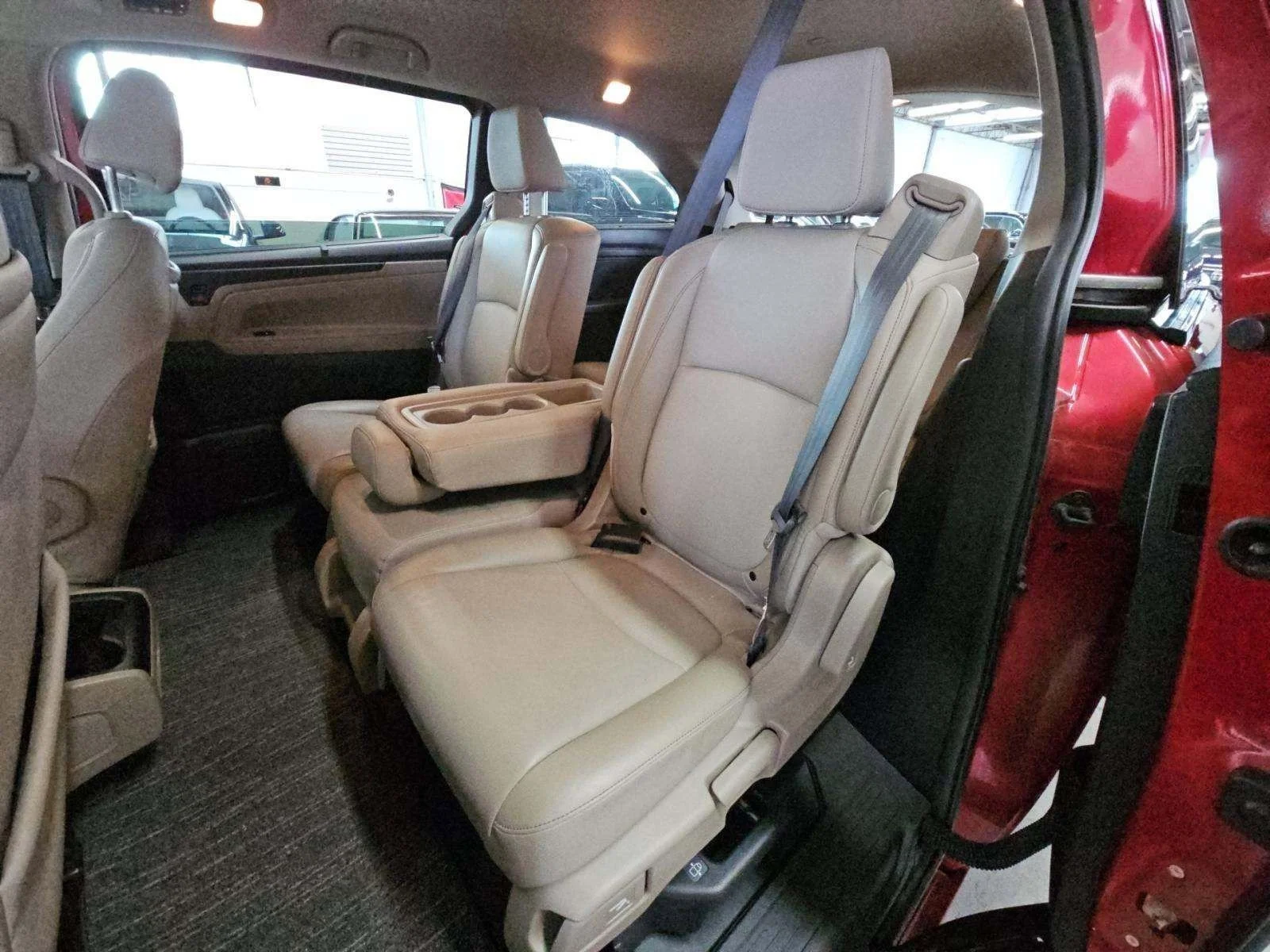 2024 Honda Odyssey Touring - Photo 20