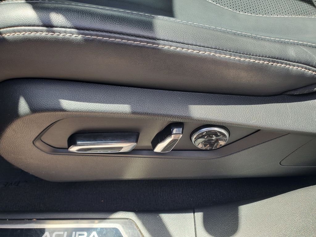 Used 2020  Acura Technology Package image 19