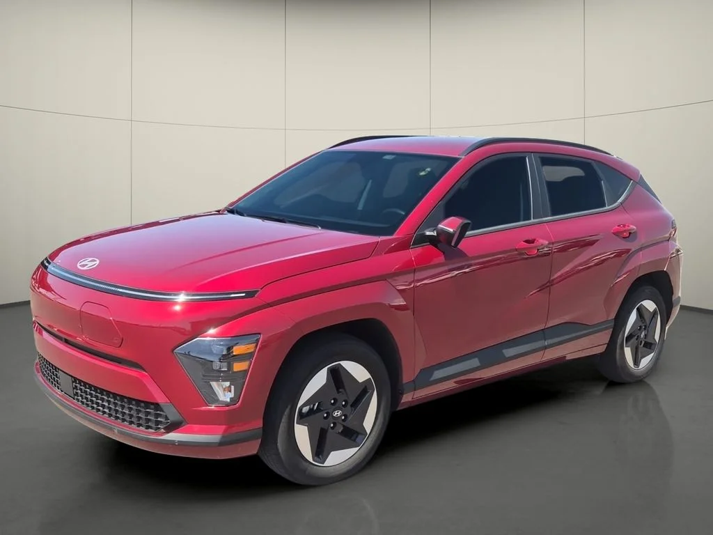 Used 2025 Red Hyundai SEL image 3