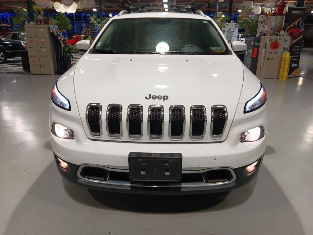 Used 2016 White Jeep  image 3